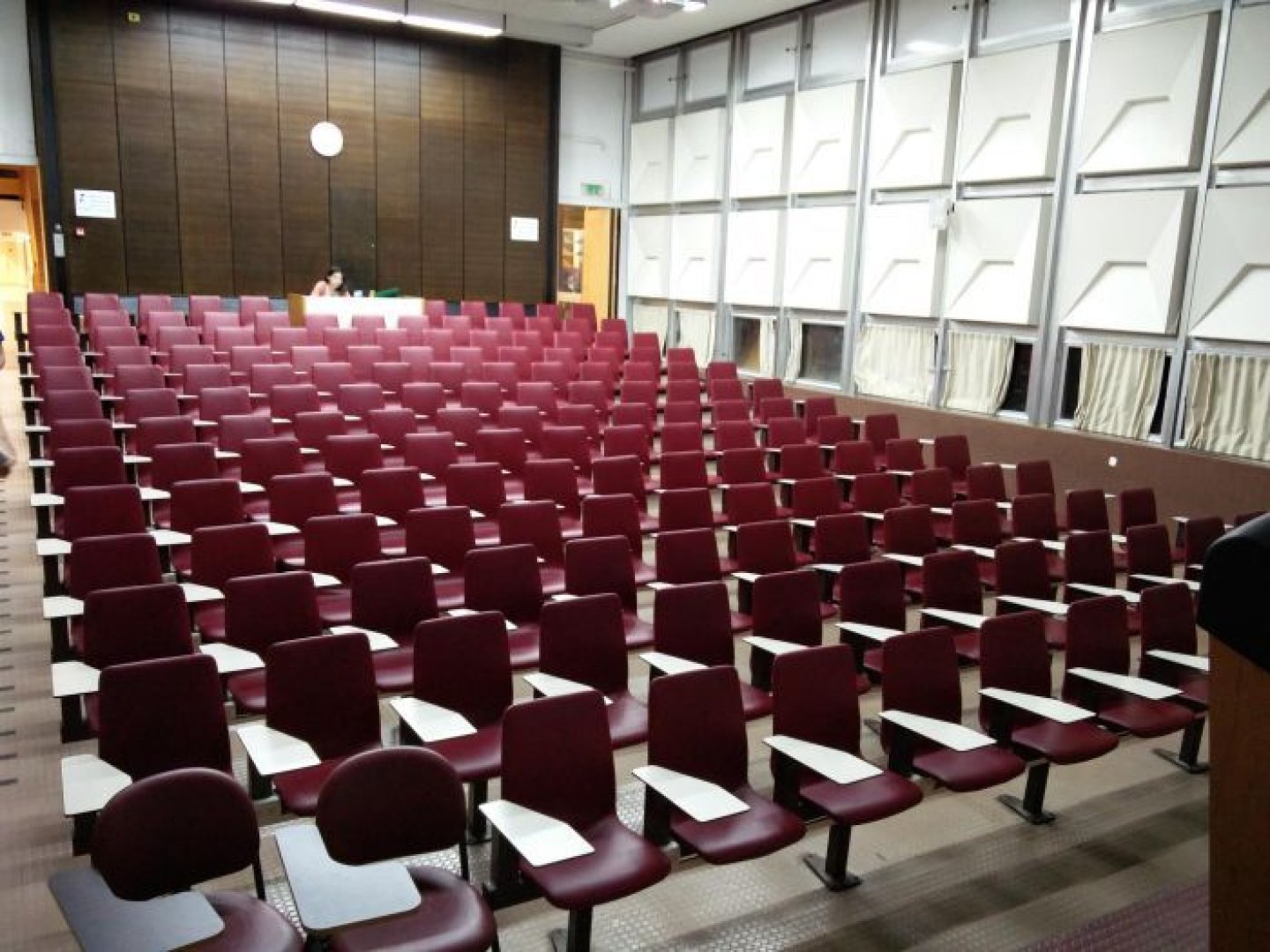 אוניברסיטת תל-אביב - נפתלי - מדעי החברה - חדר 001 - תמונה 3